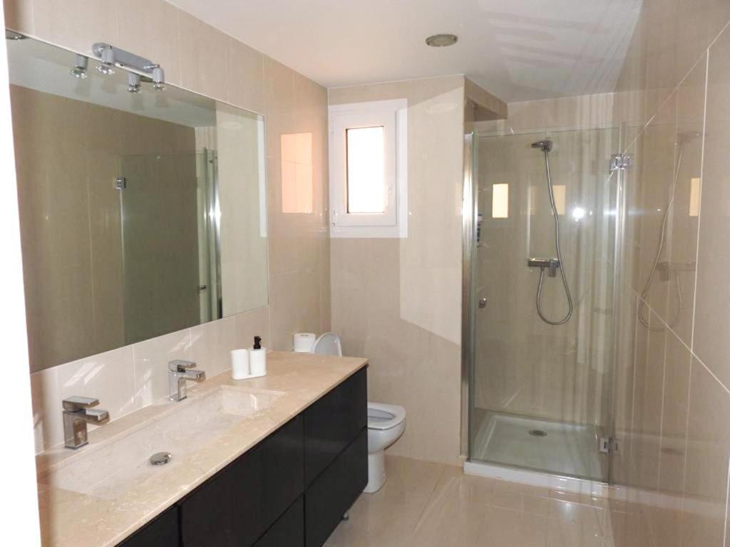 Carihuela Beach Suite Apartment Torremolinos Eksteriør billede