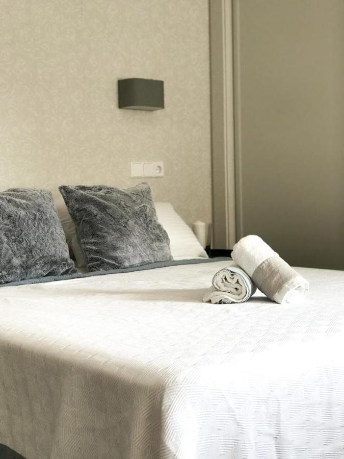 Carihuela Beach Suite Apartment Torremolinos Eksteriør billede